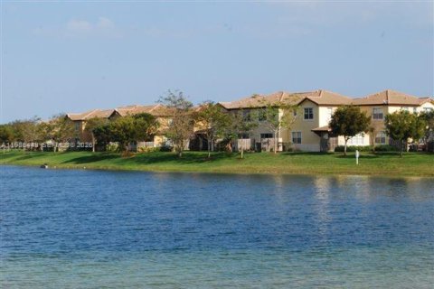 Condominio en alquiler en Cutler Bay, Florida, 3 dormitorios, 95.88 m2 № 2048335 - foto 22