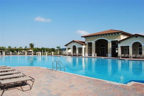 Condominio en alquiler en Cutler Bay, Florida, 3 dormitorios, 95.88 m2 № 2048335 - foto 18