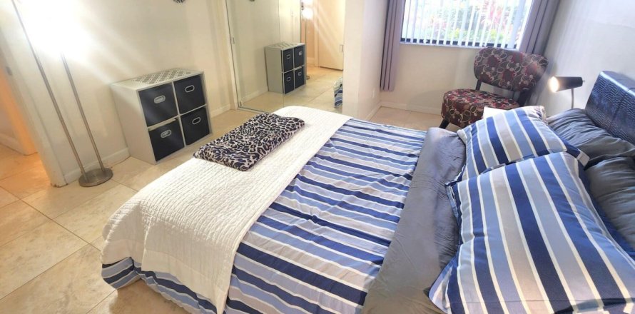 Condo in Delray Beach, Florida, 2 bedrooms  № 1162869