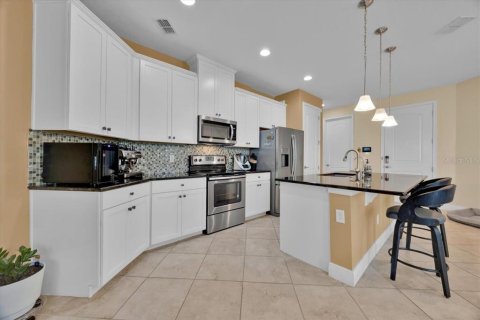 Touwnhouse à vendre à Orlando, Floride: 3 chambres, 174.19 m2 № 1917066 - photo 14