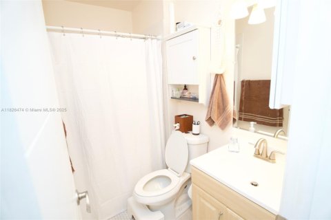 House in Boca Raton, Florida 3 bedrooms, 127 sq.m. № 1796275 - photo 15