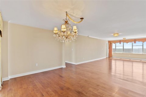 Copropriété à vendre à Tampa, Floride: 2 chambres, 242.66 m2 № 1723307 - photo 18