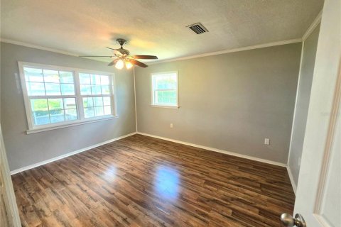Villa ou maison à vendre à Haines City, Floride: 2 chambres, 162.02 m2 № 2342175 - photo 17