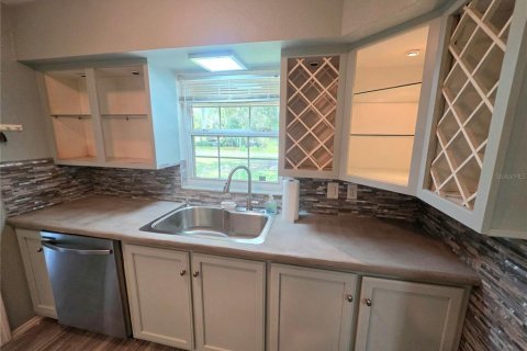 Villa ou maison à vendre à Haines City, Floride: 2 chambres, 162.02 m2 № 2342175 - photo 9