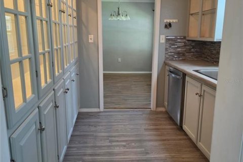Villa ou maison à vendre à Haines City, Floride: 2 chambres, 162.02 m2 № 2342175 - photo 8