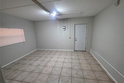 Villa ou maison à vendre à Haines City, Floride: 2 chambres, 162.02 m2 № 2342175 - photo 23