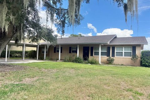 Villa ou maison à Haines City, Floride 2 chambres, 162.02 m2 № 2342175