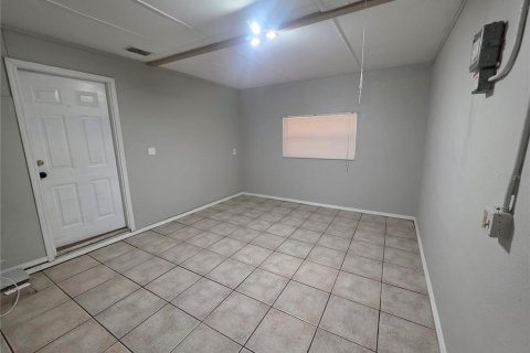 Villa ou maison à vendre à Haines City, Floride: 2 chambres, 162.02 m2 № 2342175 - photo 24