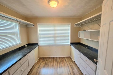 Villa ou maison à vendre à Haines City, Floride: 2 chambres, 162.02 m2 № 2342175 - photo 19