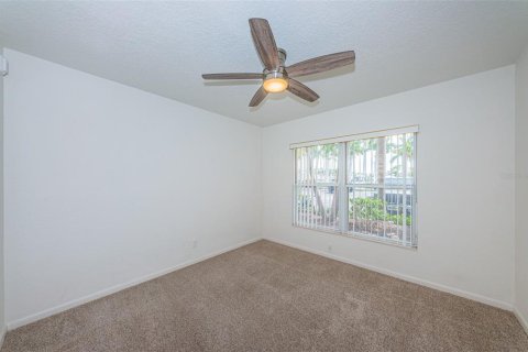 Condo in Saint Petersburg, Florida, 2 bedrooms  № 1917839 - photo 20