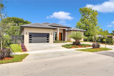 Villa ou maison à Miami, Floride 5 chambres, 295.15 m2 № 2176615