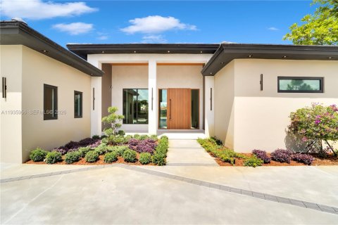 Villa ou maison à vendre à Miami, Floride: 5 chambres, 295.15 m2 № 2176615 - photo 6