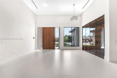 Villa ou maison à vendre à Miami, Floride: 5 chambres, 295.15 m2 № 2176615 - photo 9