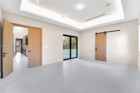 Villa ou maison à vendre à Miami, Floride: 5 chambres, 295.15 m2 № 2176615 - photo 19