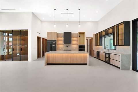 Villa ou maison à vendre à Miami, Floride: 5 chambres, 295.15 m2 № 2176615 - photo 13