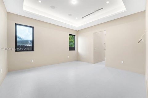 Villa ou maison à vendre à Miami, Floride: 5 chambres, 295.15 m2 № 2176615 - photo 25