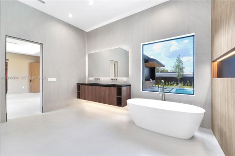 Villa ou maison à vendre à Miami, Floride: 5 chambres, 295.15 m2 № 2176615 - photo 23