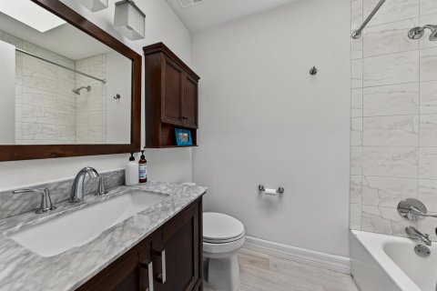 Condo in Fort Lauderdale, Florida, 2 bedrooms  № 2311100 - photo 19