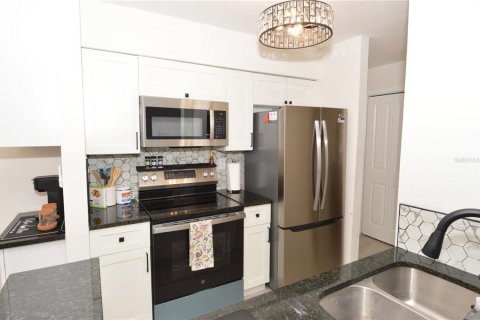 Condo in Tampa, Florida, 1 bedroom  № 2235482 - photo 6
