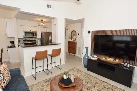 Condo in Tampa, Florida, 1 bedroom  № 2235482 - photo 5