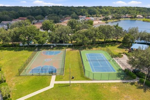Villa ou maison à vendre à Land O' Lakes, Floride: 4 chambres, 218.51 m2 № 2319020 - photo 28