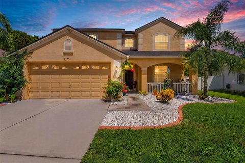 Villa ou maison à vendre à Land O' Lakes, Floride: 4 chambres, 218.51 m2 № 2319020 - photo 3