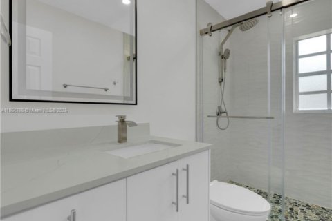 House in Miami, Florida 4 bedrooms, 140.47 sq.m. № 1871272 - photo 27