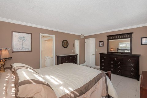 Купить кондоминиум в Лодердейл-Лейкс, Флорида 2 спальни, 101.08м2, № 2045633 - фото 23