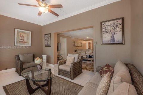 Купить кондоминиум в Лодердейл-Лейкс, Флорида 2 спальни, 101.08м2, № 2045633 - фото 12