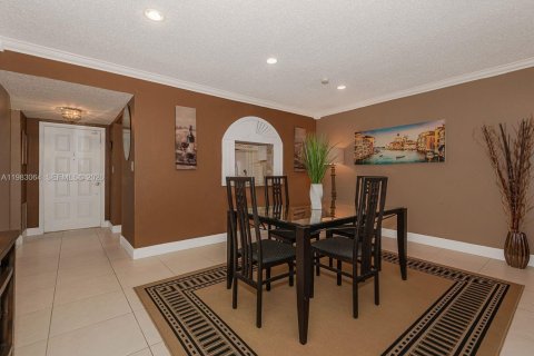 Купить кондоминиум в Лодердейл-Лейкс, Флорида 2 спальни, 101.08м2, № 2045633 - фото 7