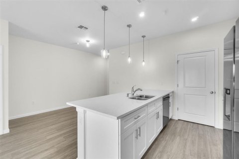 Condo in Tavares, Florida, 3 bedrooms  № 1870930 - photo 8