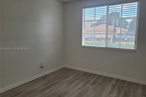 Condominio en alquiler en Tamarac, Florida, 2 dormitorios, 91.14 m2 № 2007173 - foto 12