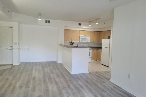 Condominio en alquiler en Tamarac, Florida, 2 dormitorios, 91.14 m2 № 2007173 - foto 2