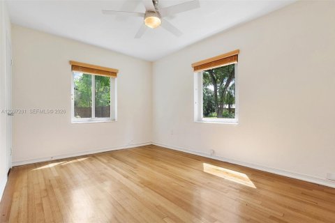 Villa ou maison à vendre à Miami Shores, Floride: 3 chambres, 146.51 m2 № 2392417 - photo 27