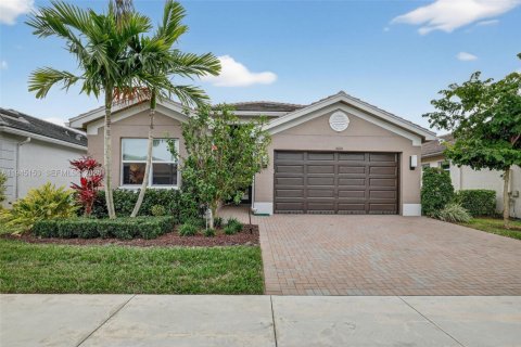 Casa en Port St. Lucie, Florida 2 dormitorios, 159.42 m2 № 2001513
