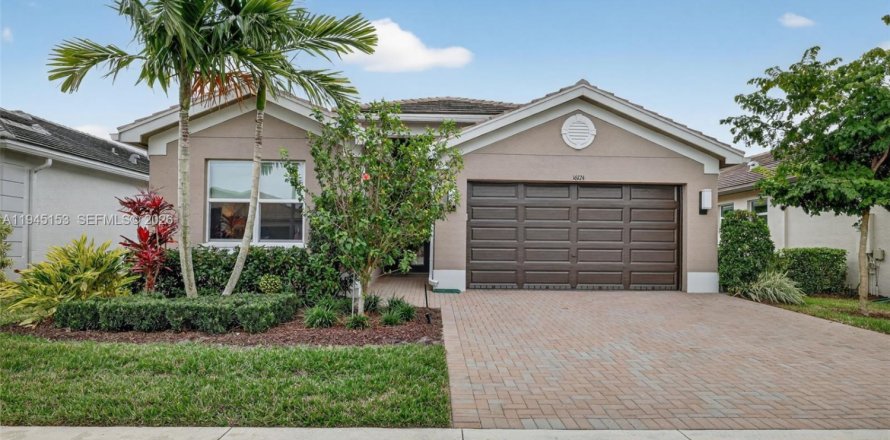 Casa en Port St. Lucie, Florida 2 dormitorios, 159.42 m2 № 2001513