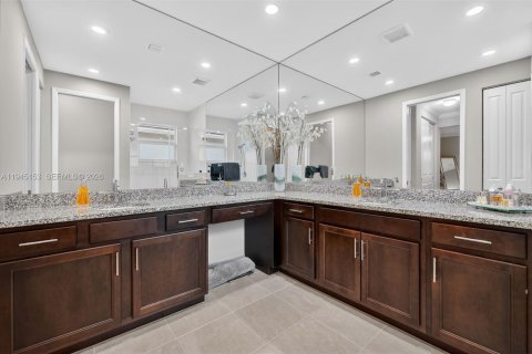 Casa en venta en Port St. Lucie, Florida, 2 dormitorios, 159.42 m2 № 2001513 - foto 23