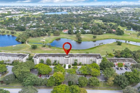 Condominio en alquiler en Pompano Beach, Florida, 2 dormitorios, 150.5 m2 № 2054393 - foto 30