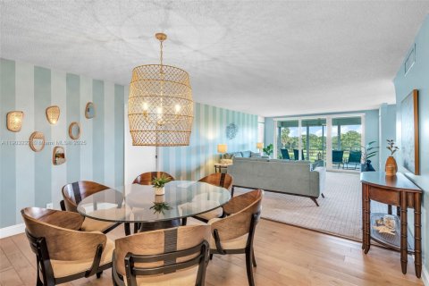 Condominio en alquiler en Pompano Beach, Florida, 2 dormitorios, 150.5 m2 № 2054393 - foto 3