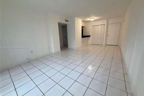 Купить кондоминиум в Майами, Флорида 1 спальня, 74.14м2, № 2012616 - фото 4