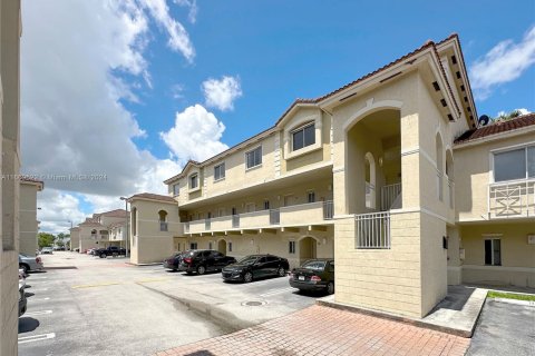 Condo in Miami, Florida, 2 bedrooms  № 1763811 - photo 4