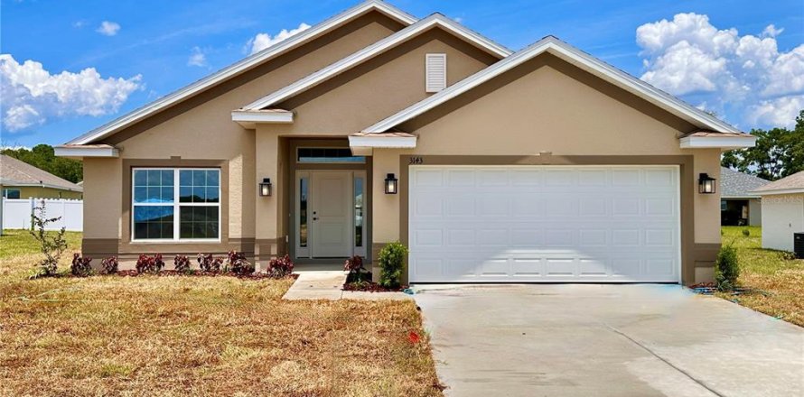 House in Ocala, Florida 4 bedrooms, 169.08 sq.m. № 2227914
