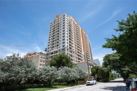 Condo in Miami, Florida, 1 bedroom  № 2415932 - photo 29