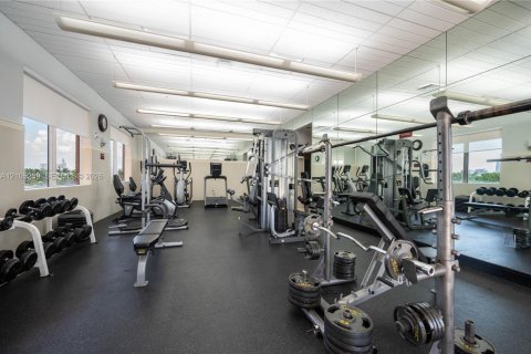 Condo in Miami, Florida, 1 bedroom  № 2415932 - photo 23