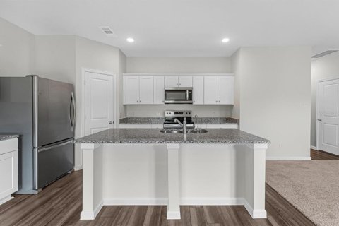 House in Parrish, Florida 4 bedrooms, 209.96 sq.m. № 2198900 - photo 7