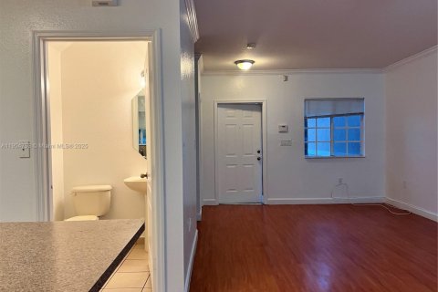 Townhouse in Cutler Bay, Florida 3 bedrooms, 120.31 sq.m. № 2052978 - photo 19