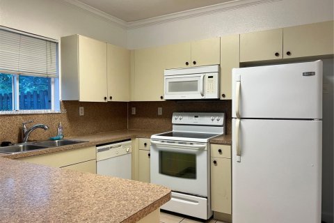 Townhouse in Cutler Bay, Florida 3 bedrooms, 120.31 sq.m. № 2052978 - photo 20