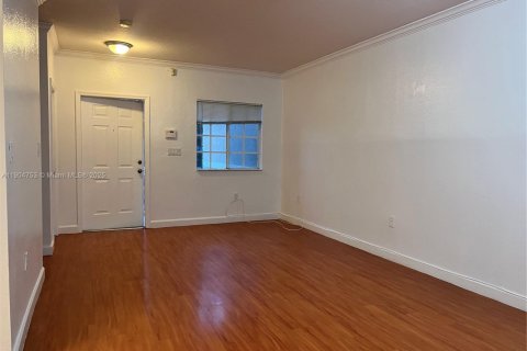 Townhouse in Cutler Bay, Florida 3 bedrooms, 120.31 sq.m. № 2052978 - photo 21