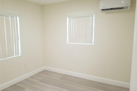 House in Davie, Florida 2 bedrooms, 67.08 sq.m. № 2377385 - photo 17
