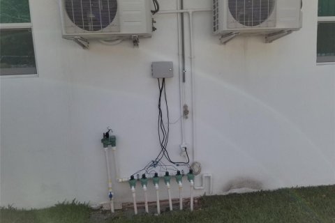 House in Davie, Florida 2 bedrooms, 67.08 sq.m. № 2377385 - photo 3